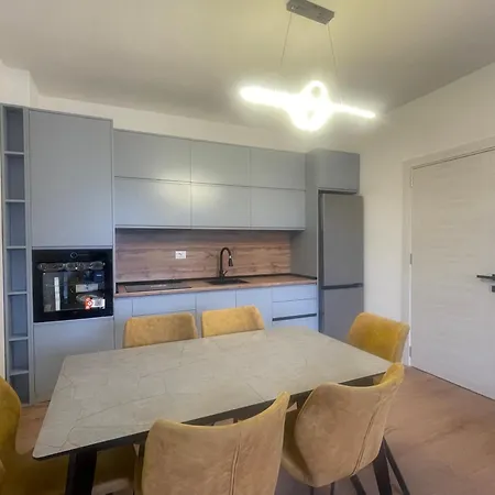 Leni Apartment